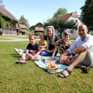 Družinski piknik v Muzeju na prostem Rogatec
