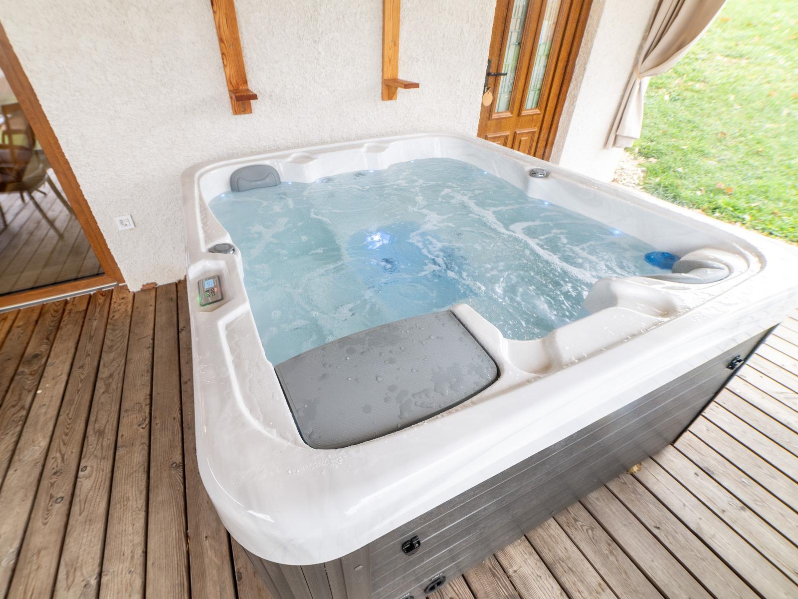 Vikend oddih Rogatec – glamping, jacuzzi, e-kolesa in razgled na Donačko goro - slika 7