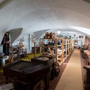 Ogled gradu Rače in Grilove etnološke zbirke