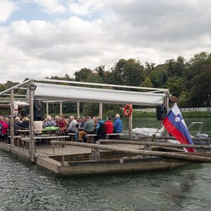 Tradicionalna splavarska vožnja s splavom Taljanškom